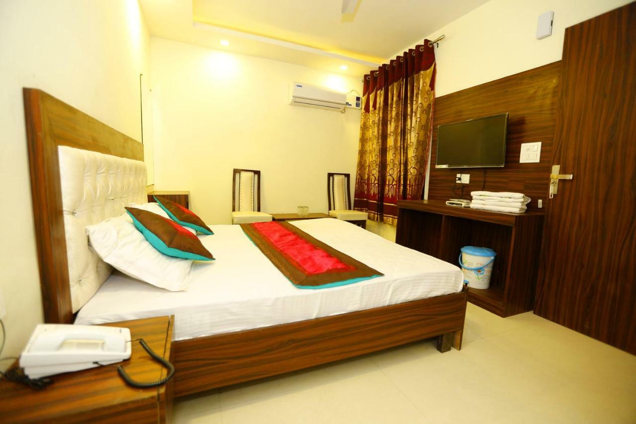 Hotel Golden Heart Amritsar Exterior foto